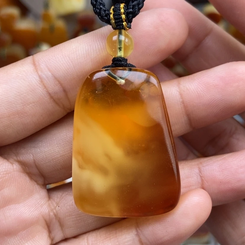 【闪购商品】琥珀颈饰未镶嵌