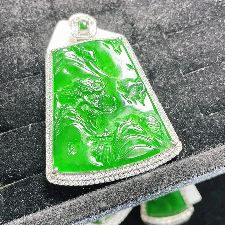 翡翠未镶嵌颈饰66