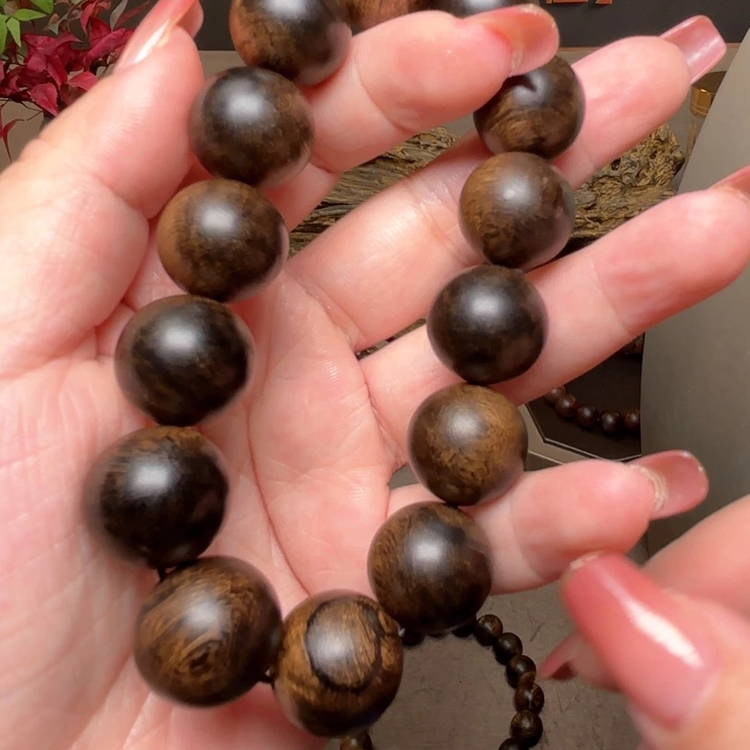 沉香手串越南芽庄黄棋楠瘤疤1.6