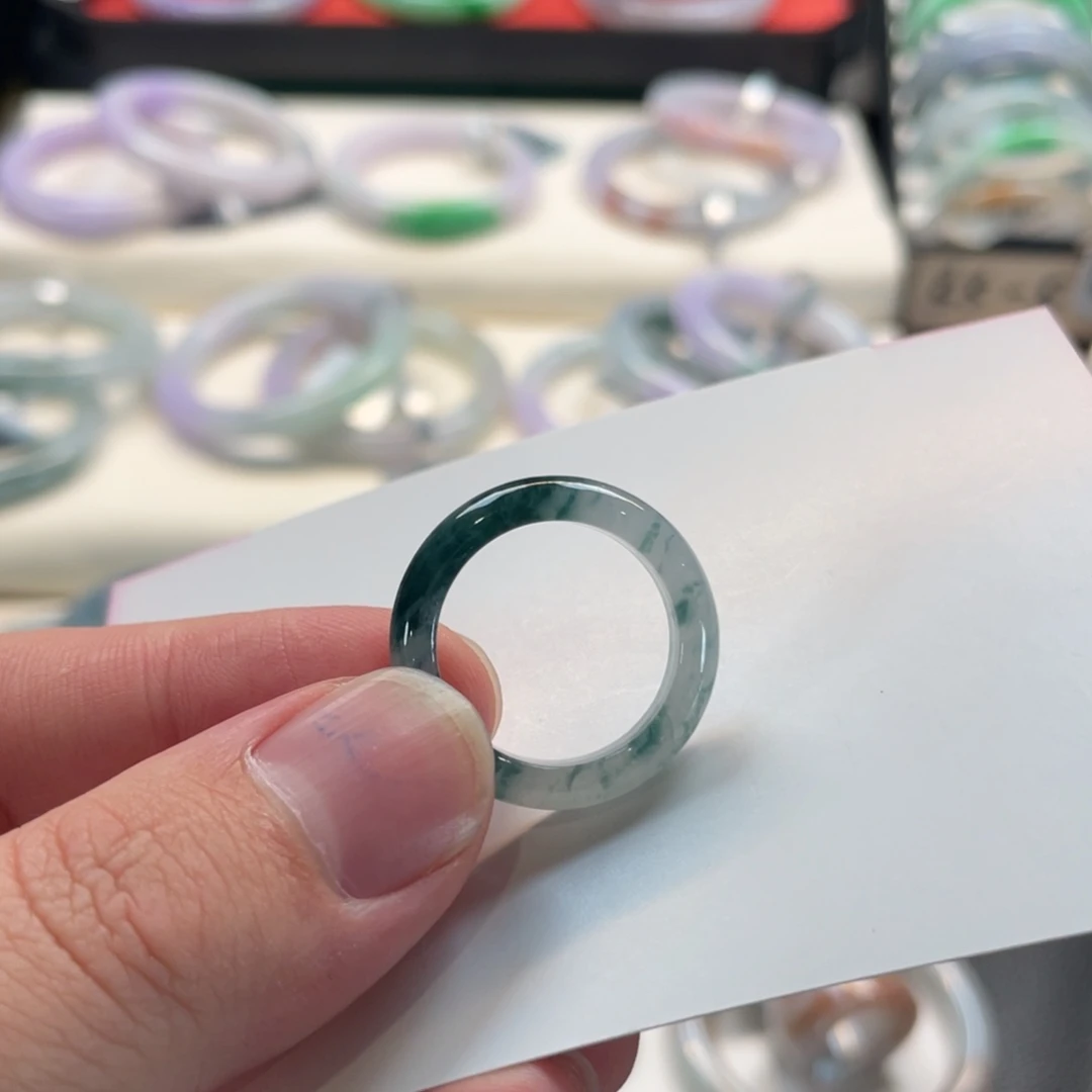 星***店翡翠未镶嵌戒指戒圈1819