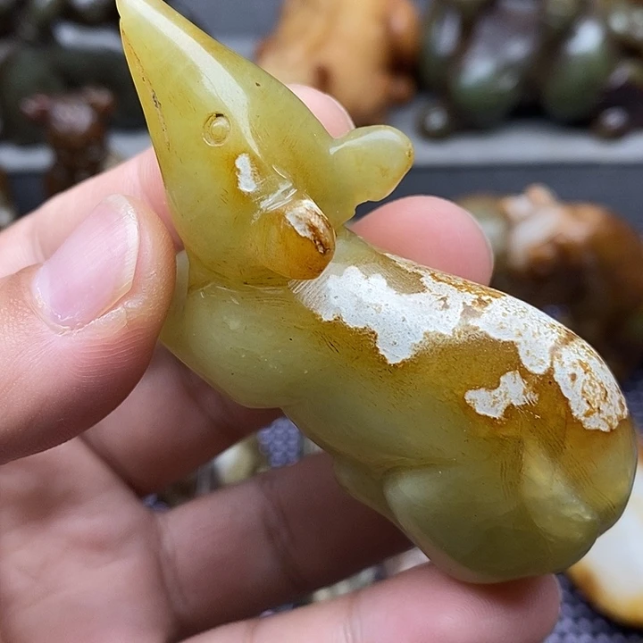 未镶嵌蛇纹石玉颈饰