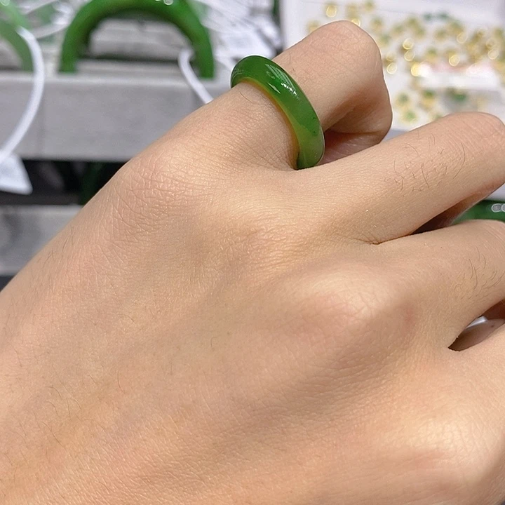 熹***●和田玉（碧玉）未镶嵌戒圈