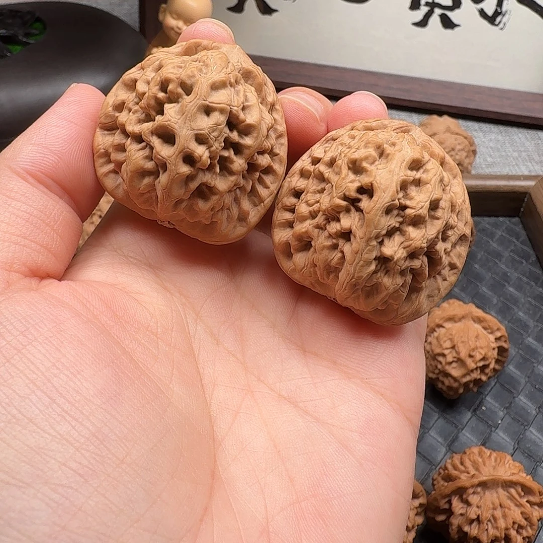 文玩核桃吊坠全家福红锦鲤39