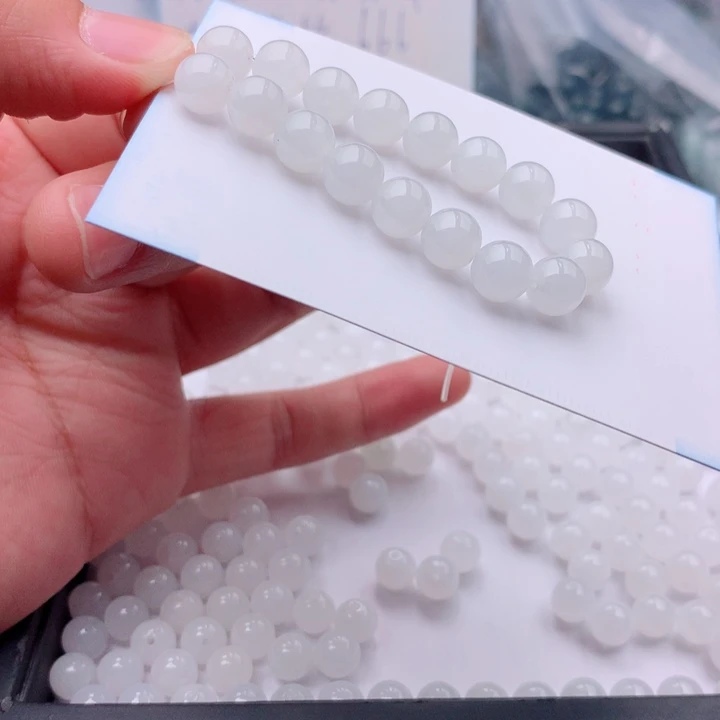 用***_翡翠未镶嵌手链多样性