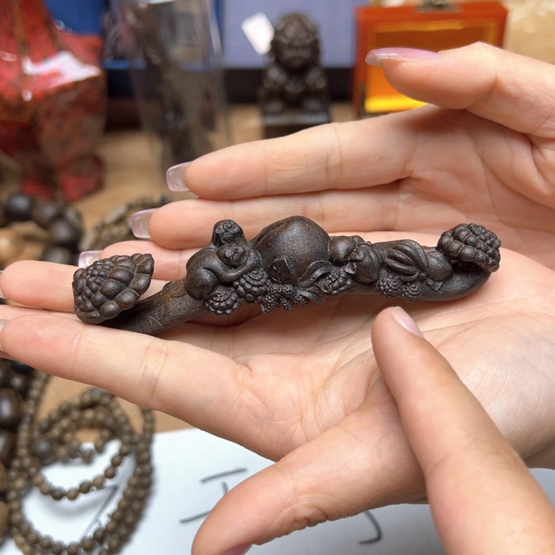 大叶紫檀（黑酸枝木类）