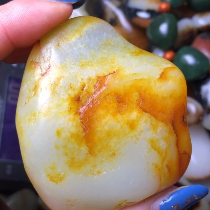 和田玉未镶嵌珠宝奇石