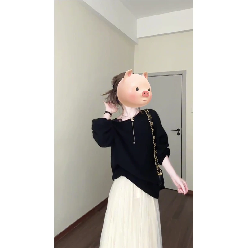 早春季韩系穿搭黑色不规则露肩毛衣女慵懒感斜肩针织衫半身裙套装