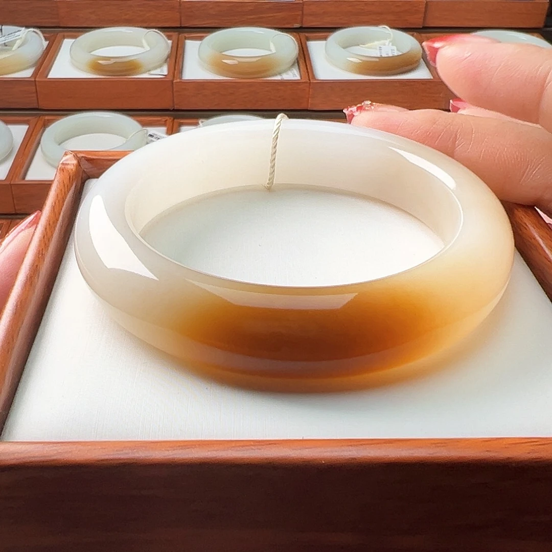 和田玉手镯未镶嵌58