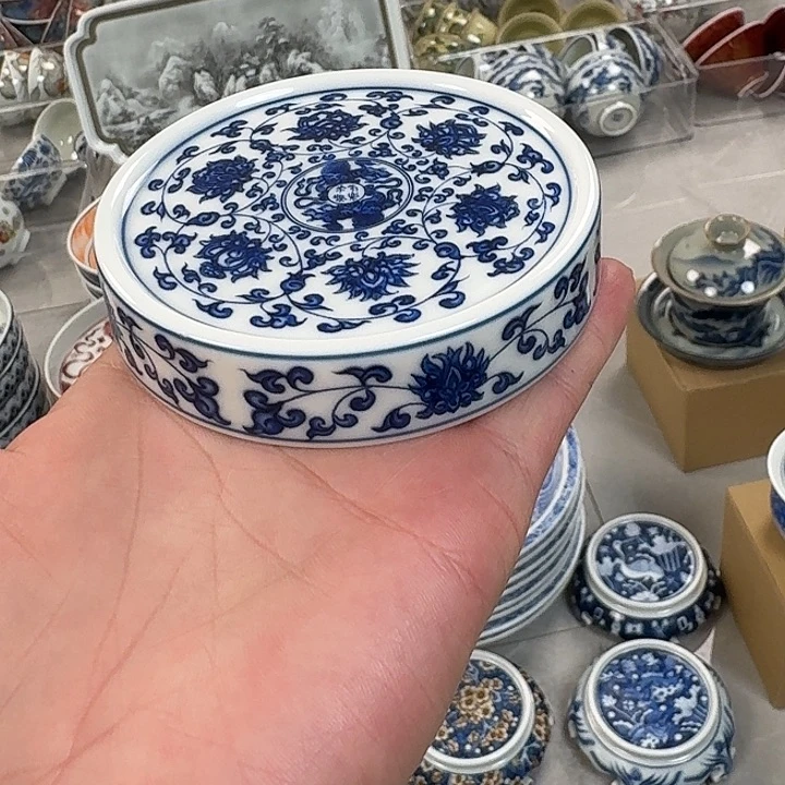 瓷片青花缠枝莲杯垫景德镇