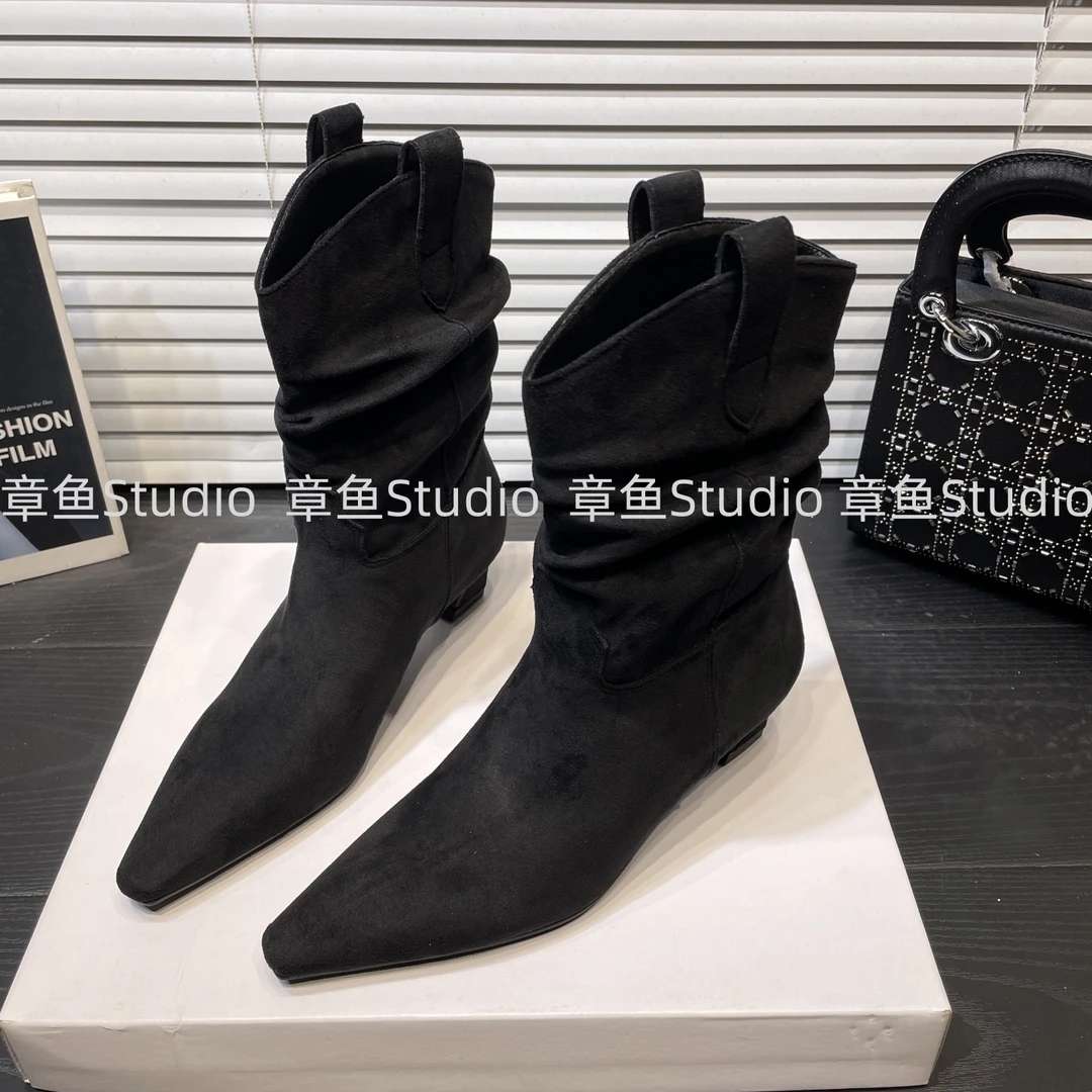 复古游牧！棕色尖头皱褶马丁靴女2025新款秋季绒面短筒骑士靴