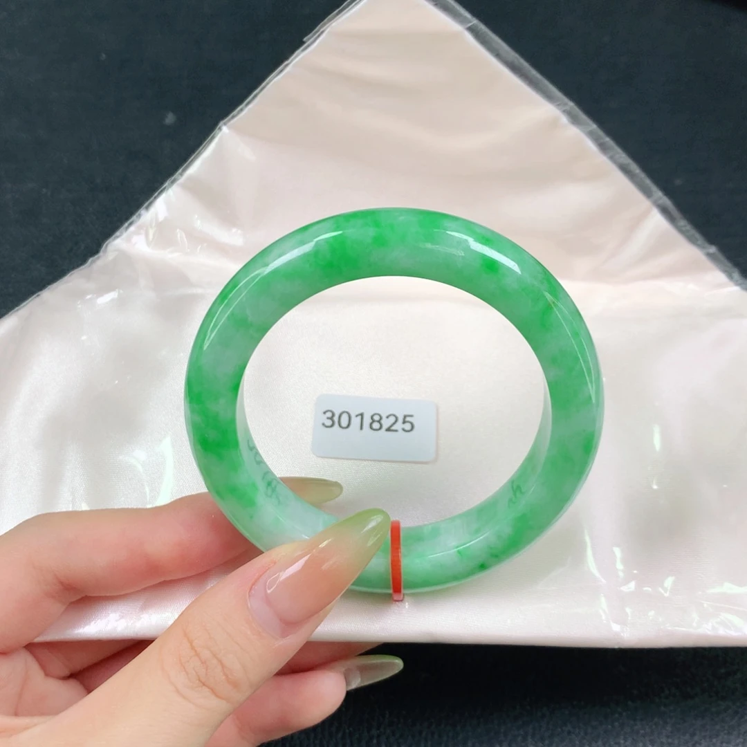 未镶嵌手镯翡翠天然翡翠手镯04