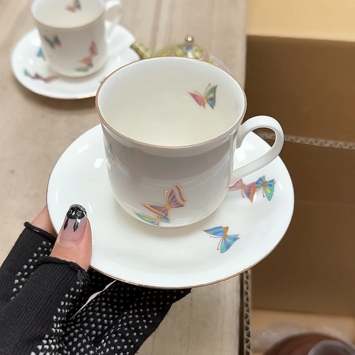 瓷片噗哈哈哈哈哈哈哈哈哈