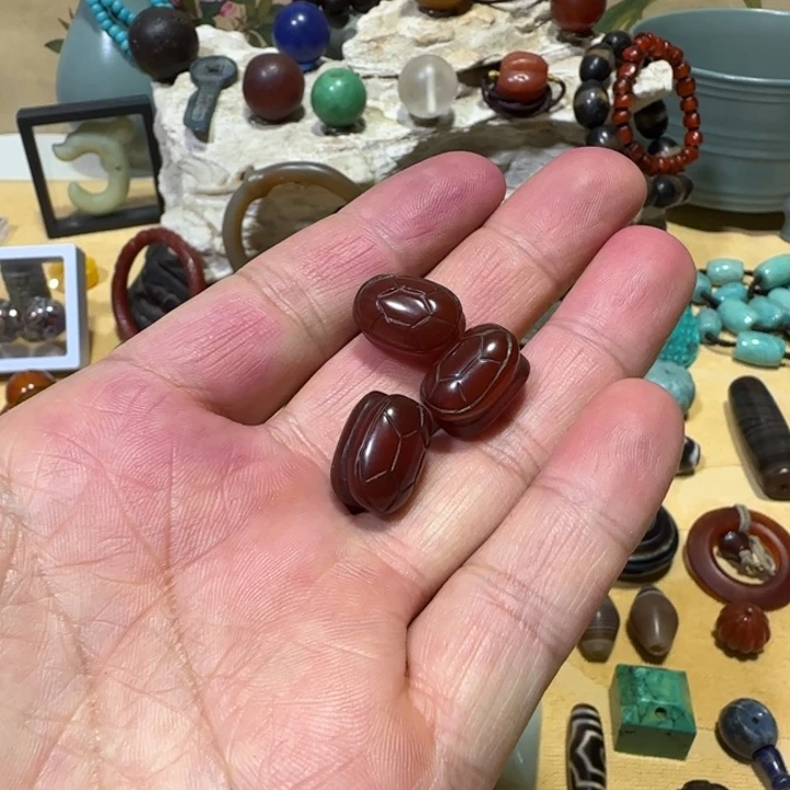 月****玛瑙/玉髓未镶嵌颈饰