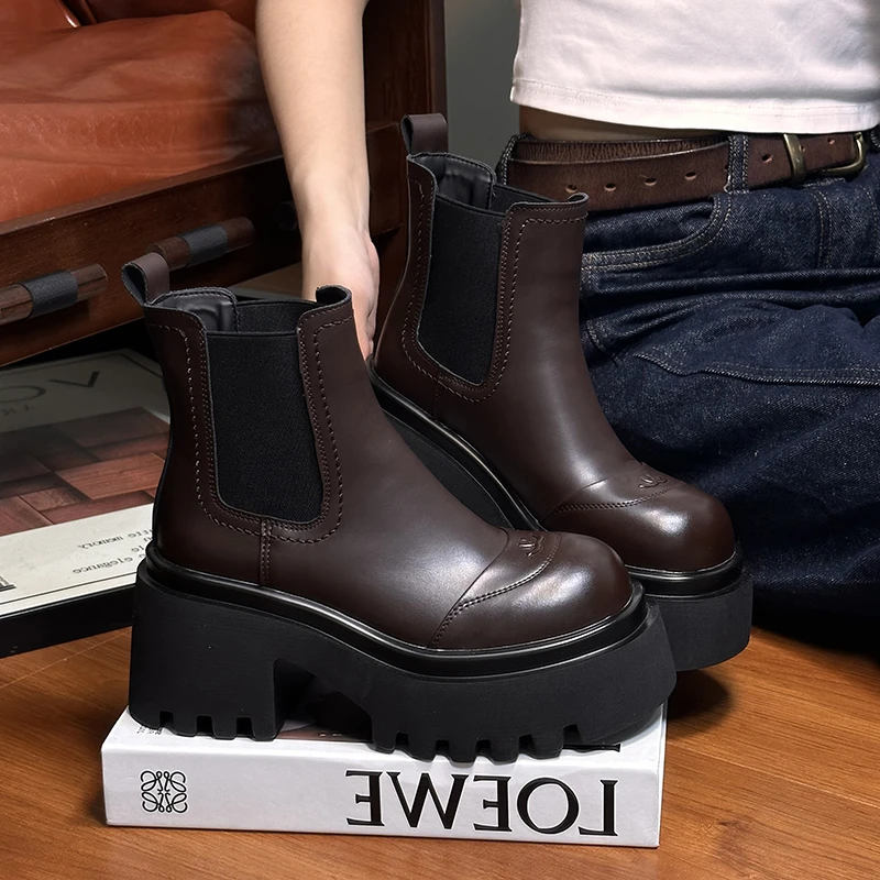 洋气真皮厚底粗跟短靴女秋冬英伦风小个子增高烟筒马丁靴低跟靴