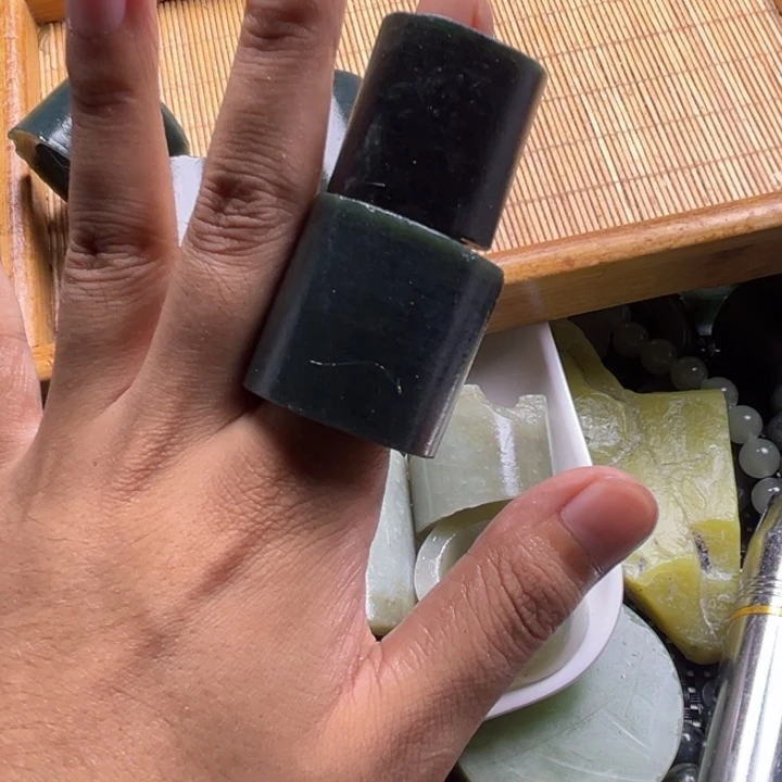 *****未镶嵌手链和田玉