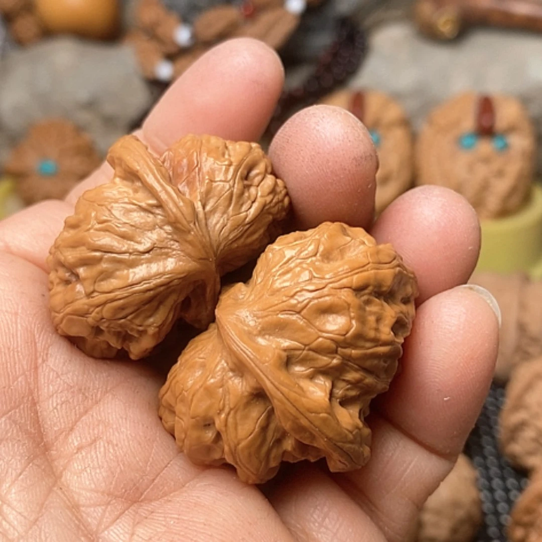 【闪购商品】文玩核桃把件野生野狼练手对