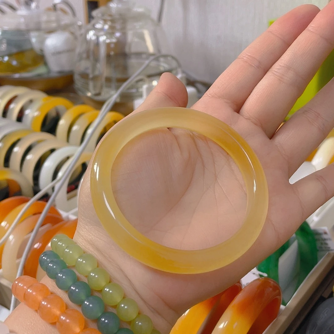 一****石英质玉（金丝玉）未镶嵌手镯