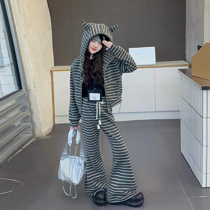 女童秋装猫耳朵条纹套装2025新款韩版中大童时尚休闲微喇裤两件套