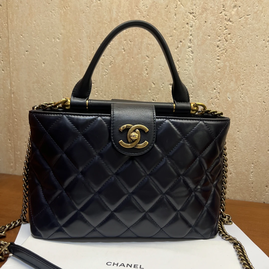95新 Chanel/香奈儿 5302Chanel深海蓝金中号黑色双面托特包小号