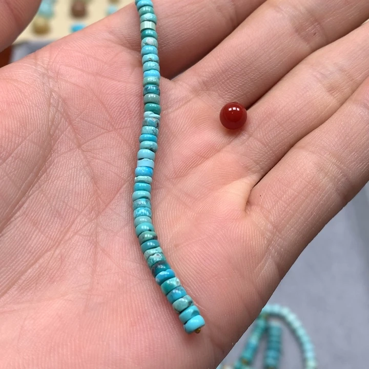 南红玛瑙配饰未镶嵌