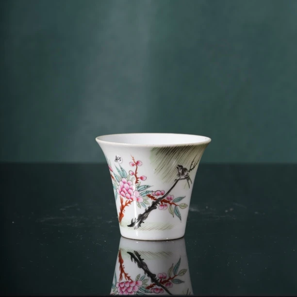 225号杏林春宴图杯