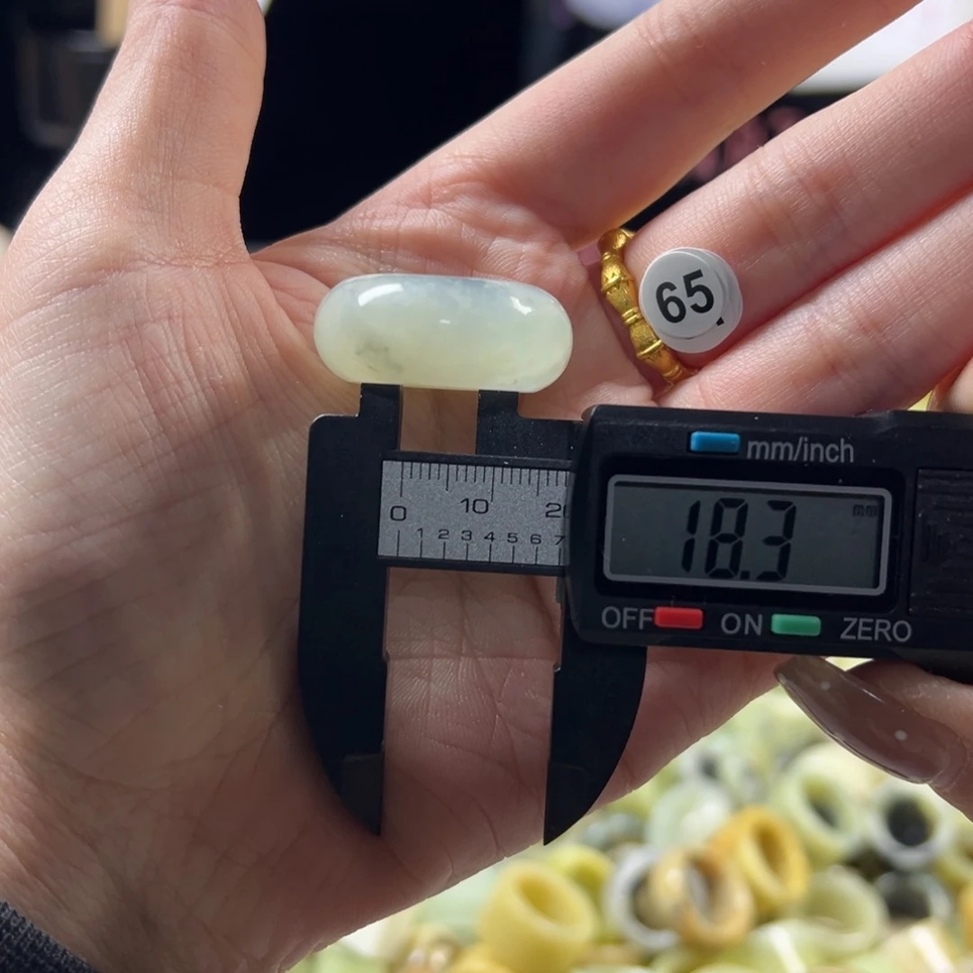 蛇纹石玉未镶嵌戒指