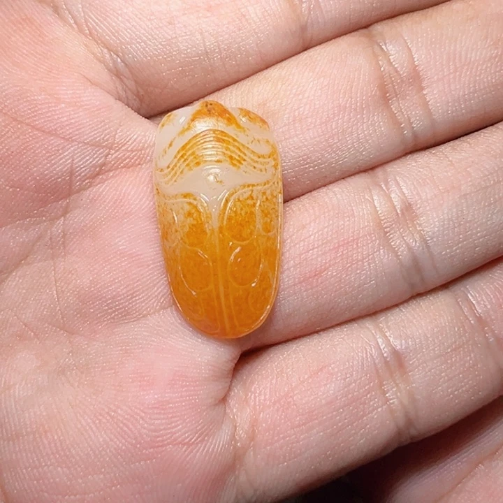 颈饰未镶嵌和田玉陵****）