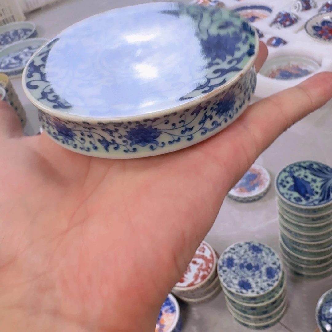 瓷片青釉缠枝莲盖置景德镇