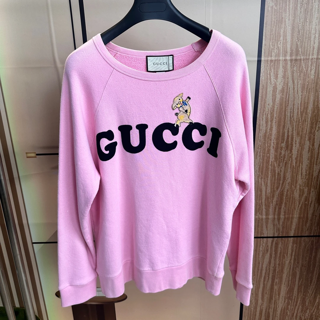 99新 GUCCI/古驰 粉色小猪圆领卫衣 M码 98新时尚休闲百搭长袖