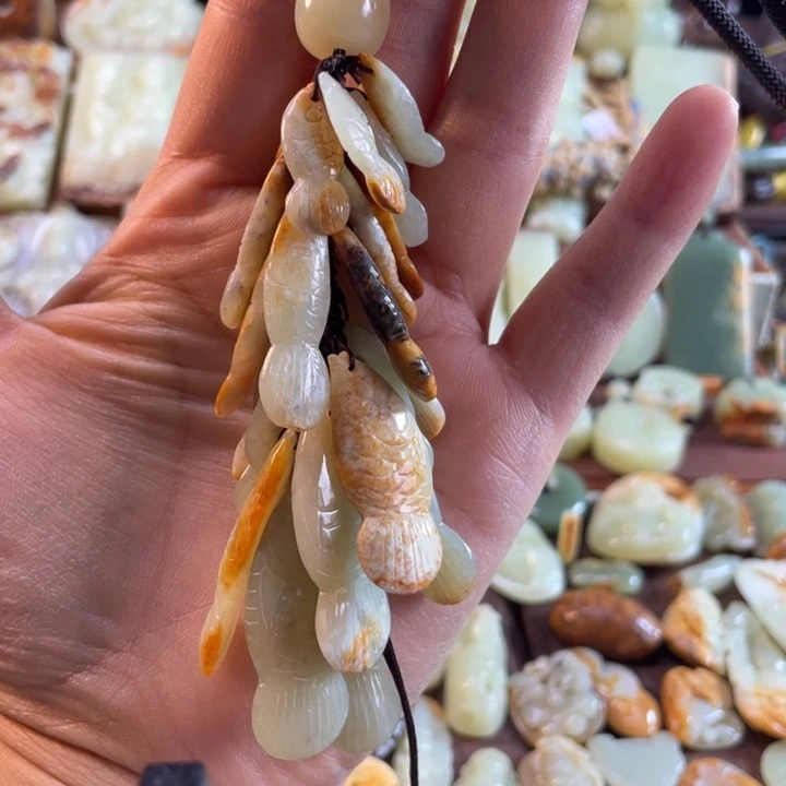 岫岩河磨玉（透闪石质玉）未镶嵌颈饰