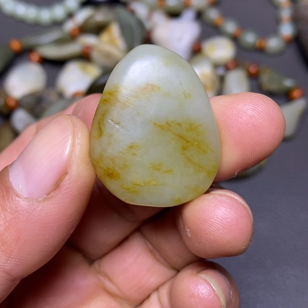 和田玉未镶嵌挂件