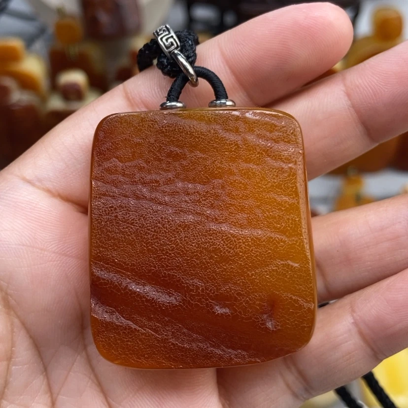 【闪购商品】琥珀颈饰未镶嵌