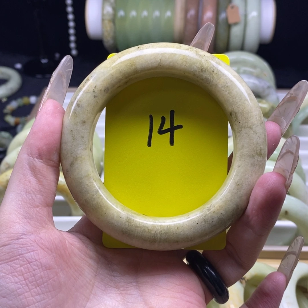 蛇纹石玉未镶嵌手镯60.5