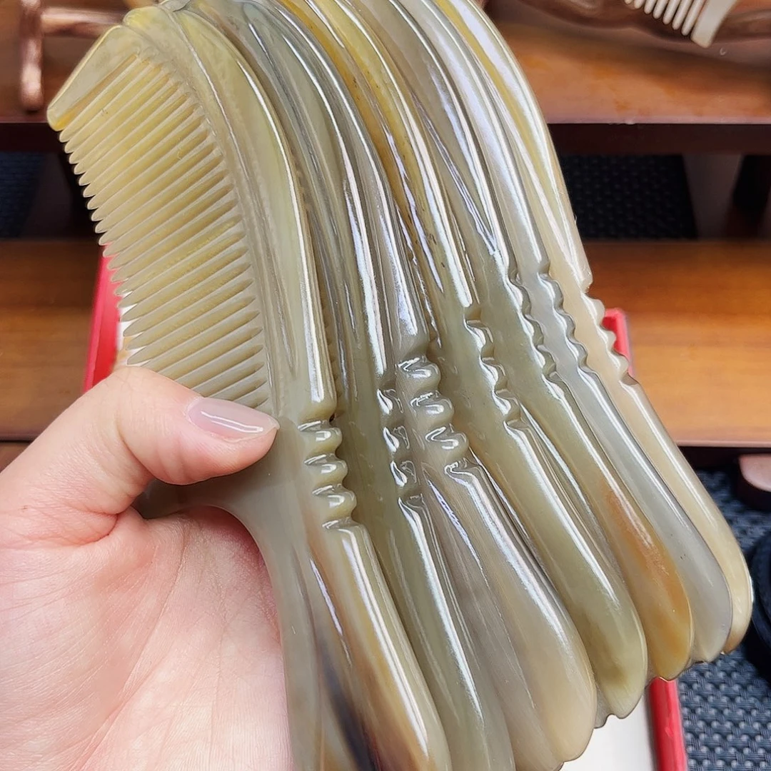 手工制作纯牛角梳子