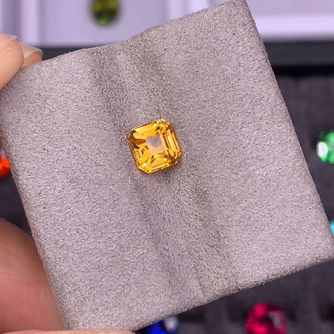 彩色蓝宝石裸石未镶嵌1.07ct金丝雀黄蓝宝