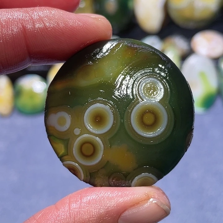 玛瑙/玉髓未镶嵌珠宝奇石