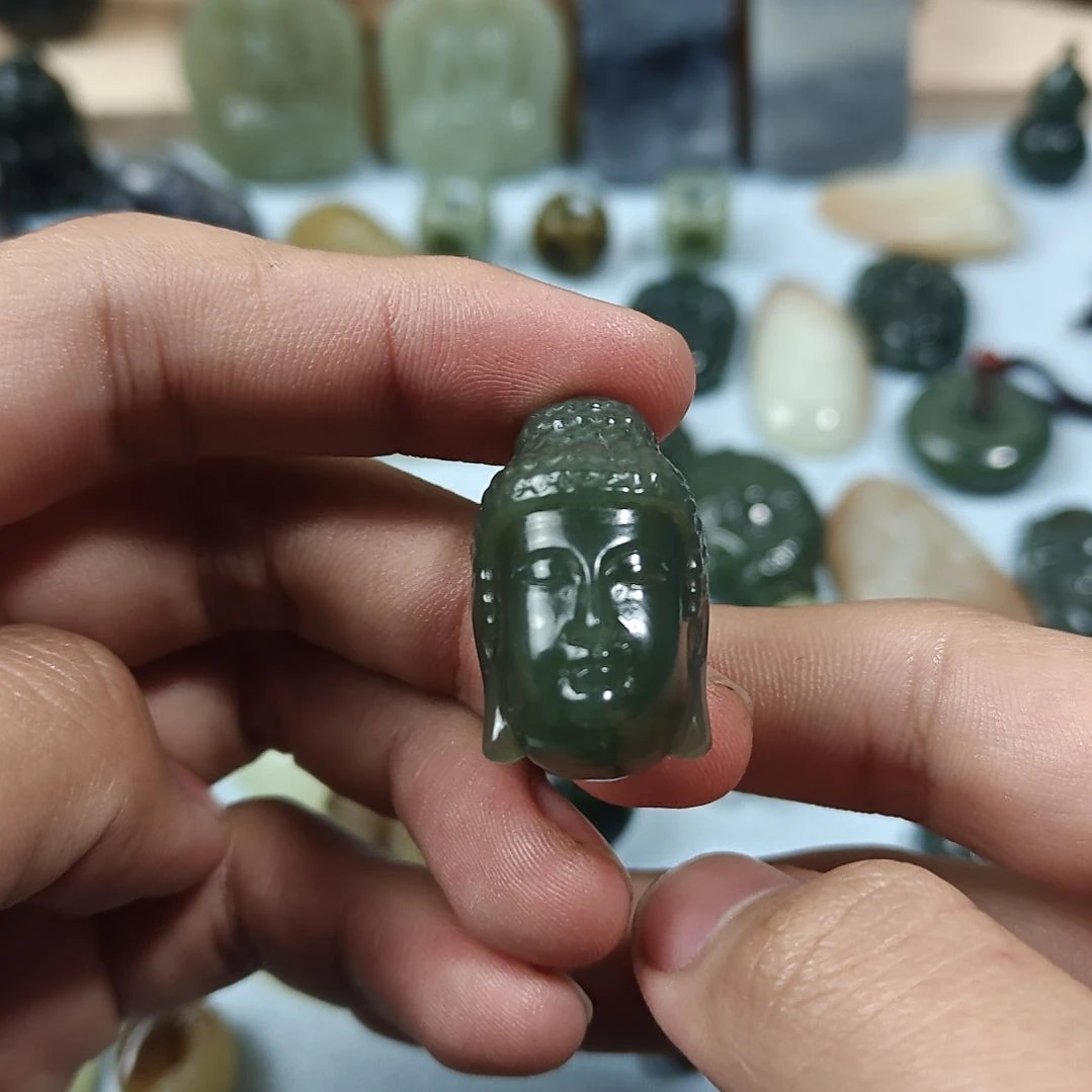 和田玉未镶嵌挂件