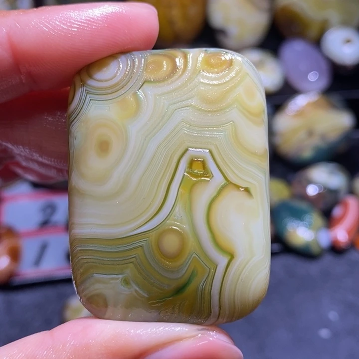 未镶嵌玛瑙/玉髓珠宝奇石