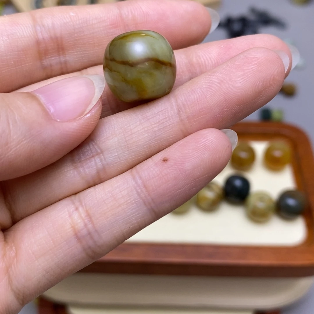 病***毒未镶嵌蛇纹石玉配饰