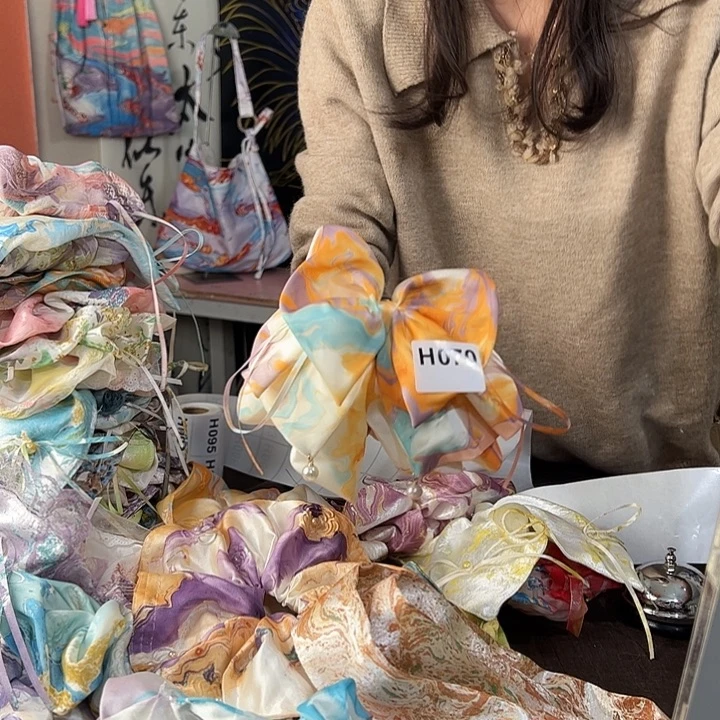 大****070蝴蝶抓夹不退不换