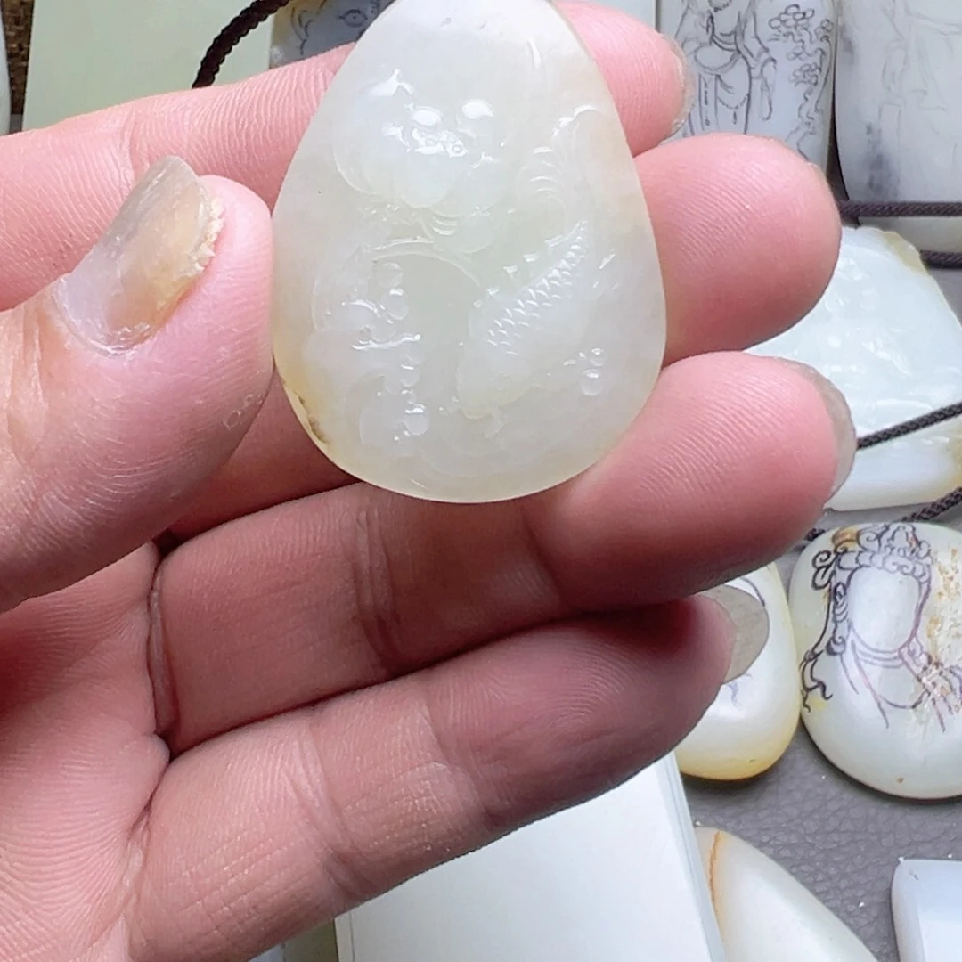 谭***手链未镶嵌和田玉（糖玉）
