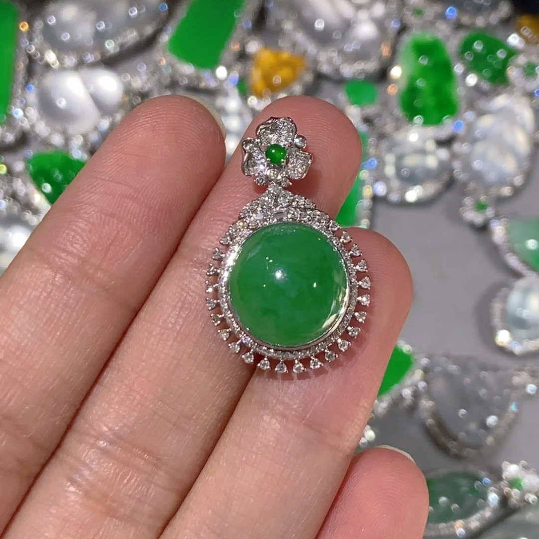 翡翠18K金镶嵌颈饰天然缅甸A货翡翠