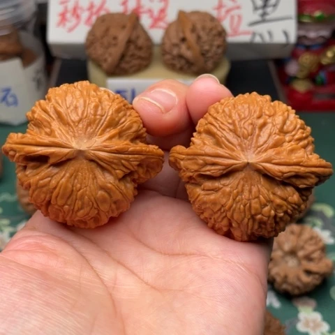 【闪购商品】把件文玩核桃48.5全品白狮子