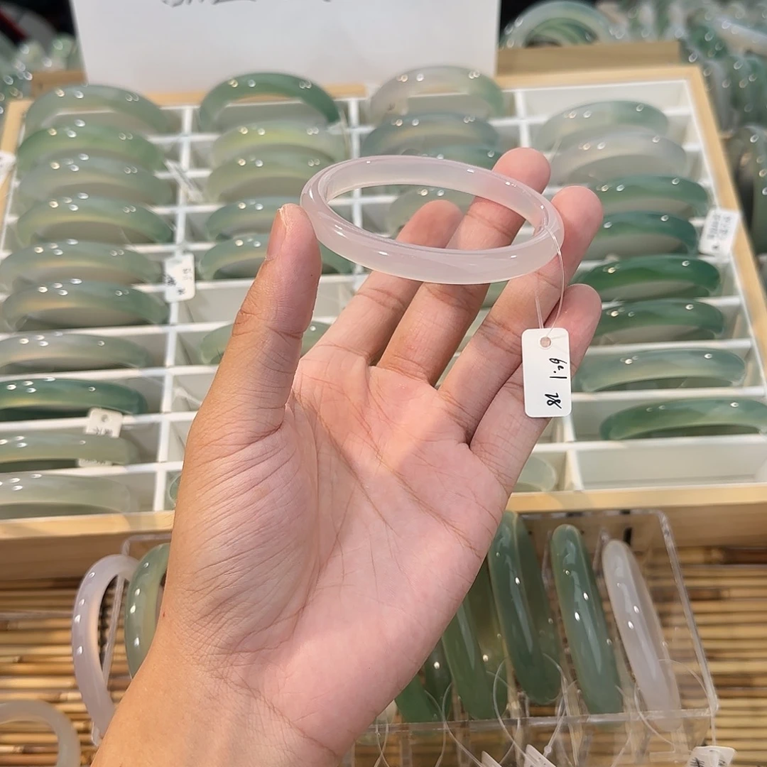 玛瑙/玉髓未镶嵌手镯圈口60.1