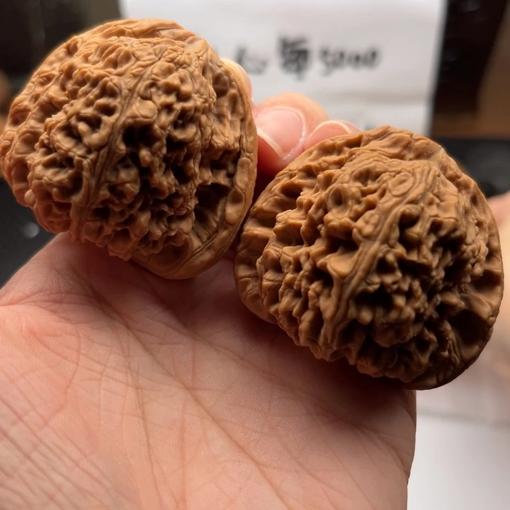 文玩核桃吊坠南疆46