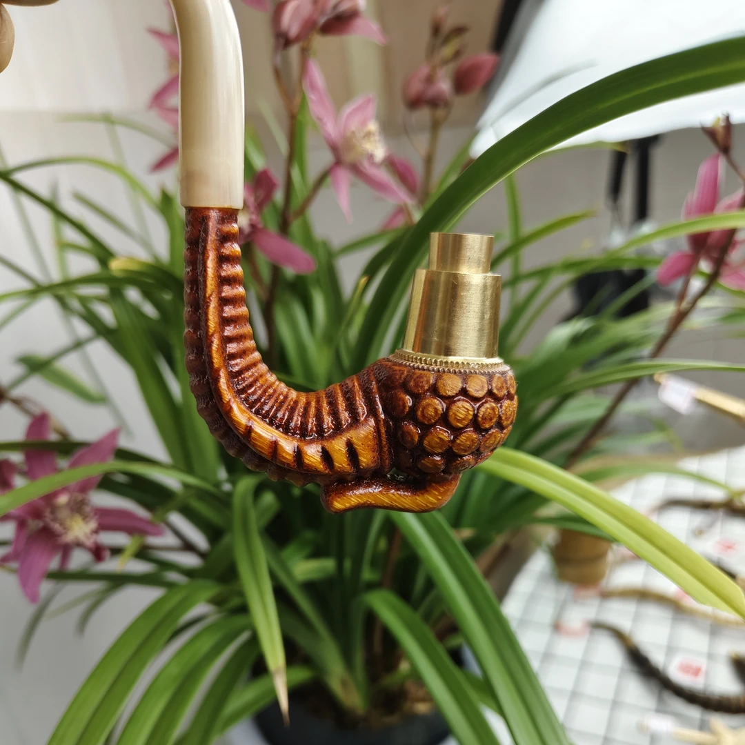 贵州民间实心竹雕刻烟斗一弯一体翅膀14公分左右牛角嘴