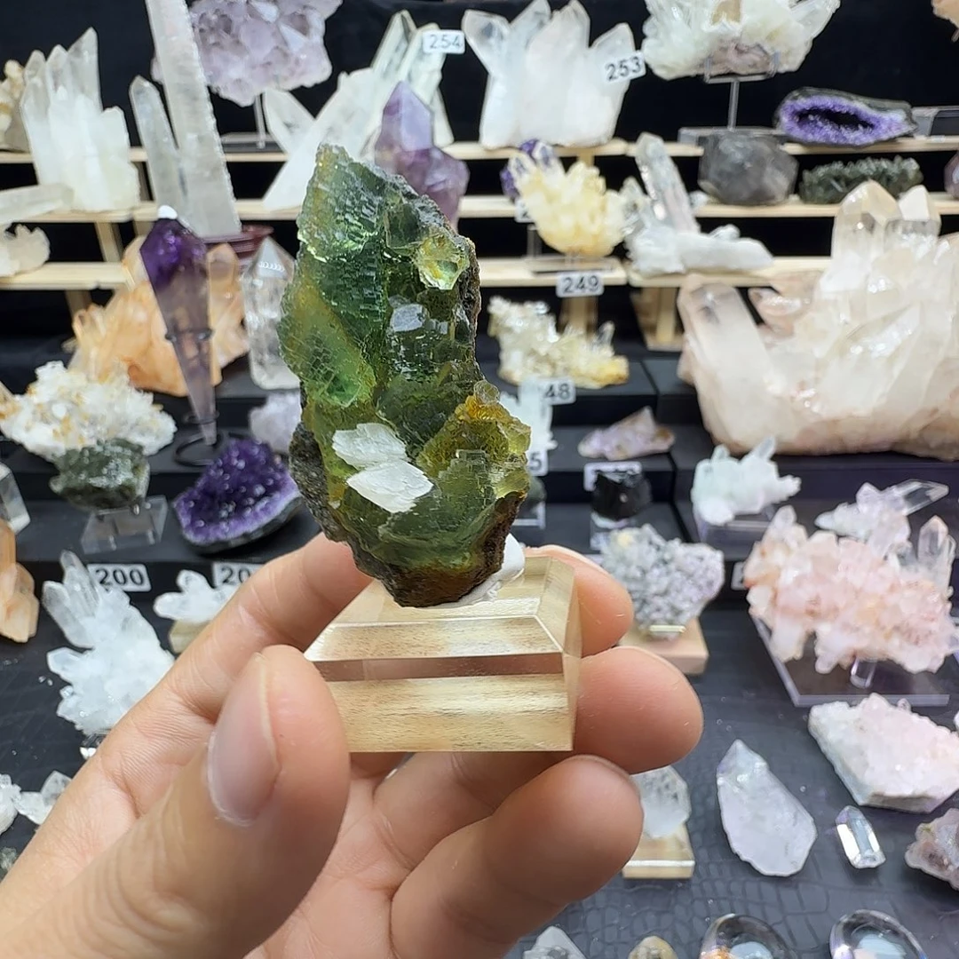 金****石材天然水晶摆件