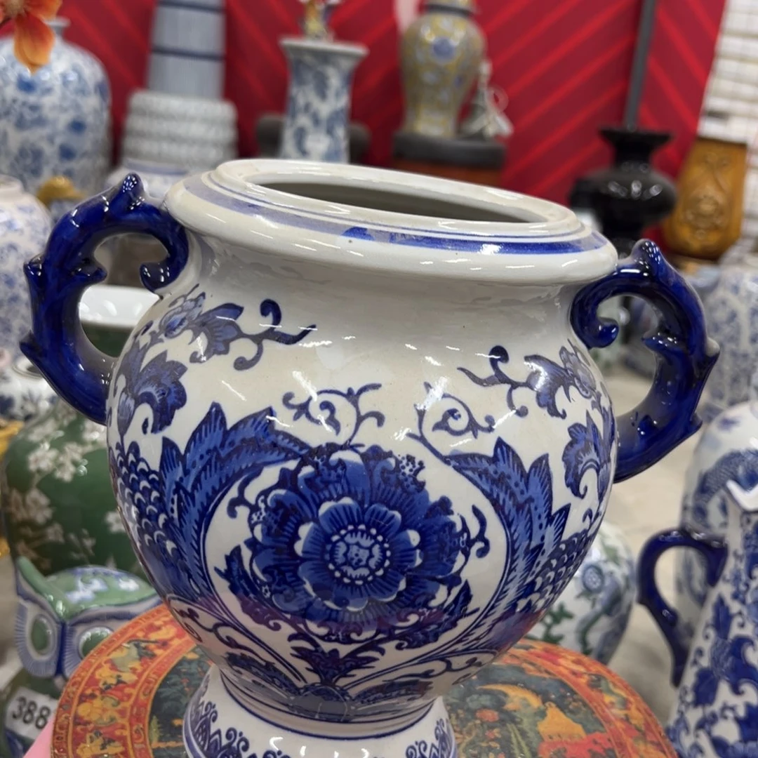 微瑕青花瓷器值得厚爱