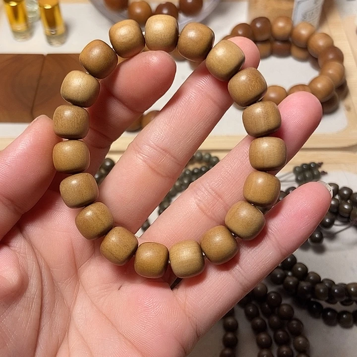 木*️****老山檀香老型珠