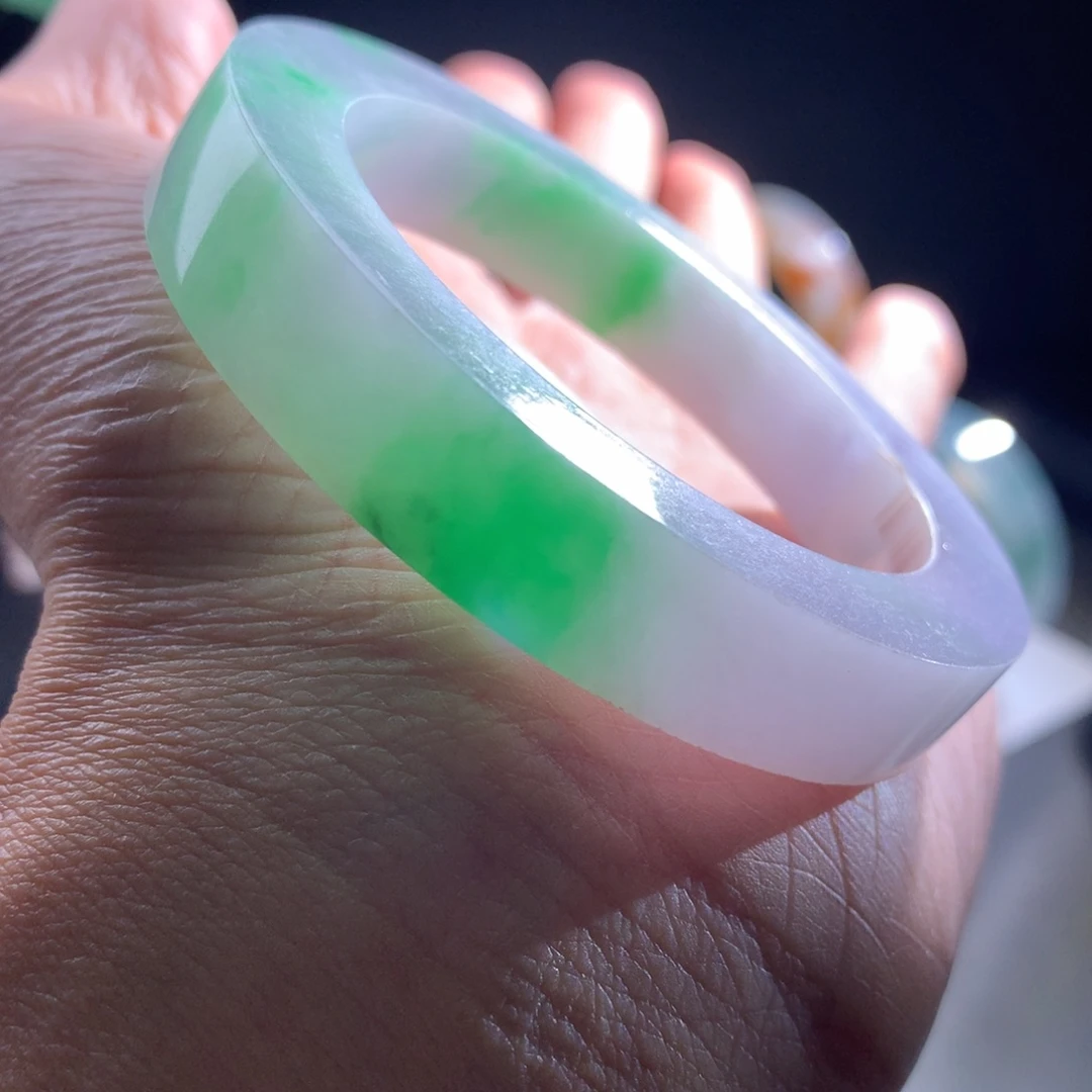 定制翡翠未镶嵌手镯